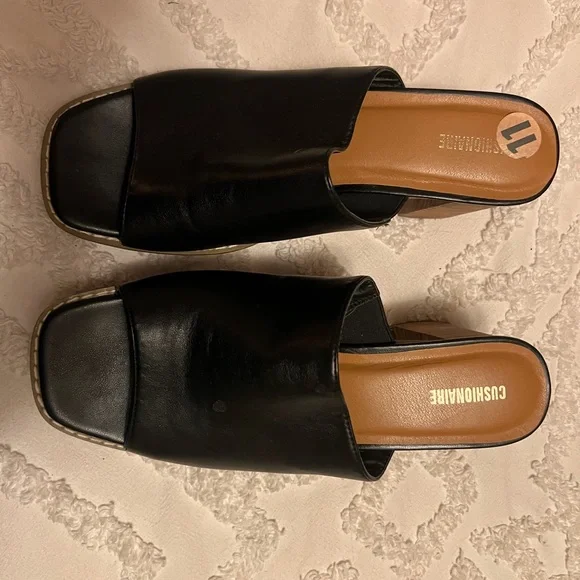 Sleek Square-Toe Leather Mule Slides in Classic Black - Picture 2 of 9